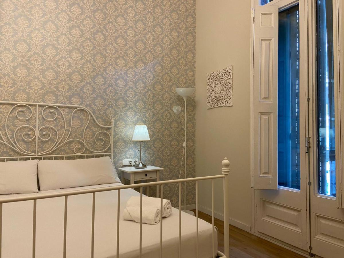 Lumine Luxury Suites By Gaiarooms Барселона Экстерьер фото