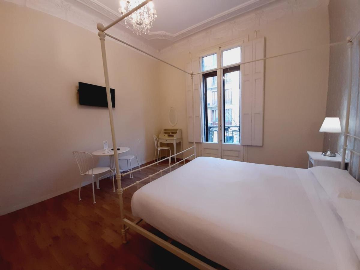 Lumine Luxury Suites By Gaiarooms Барселона Экстерьер фото